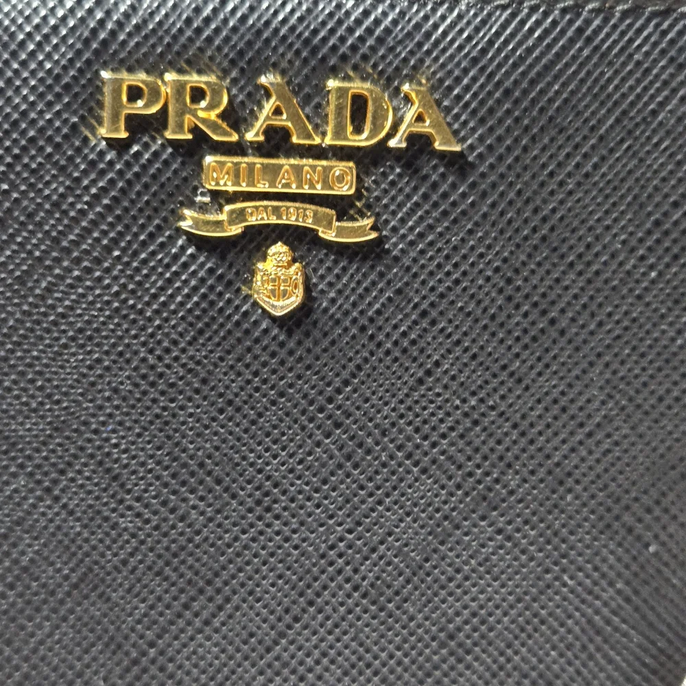 Prada black Saffiano leather full zip wallet. - Picture 11 of 12